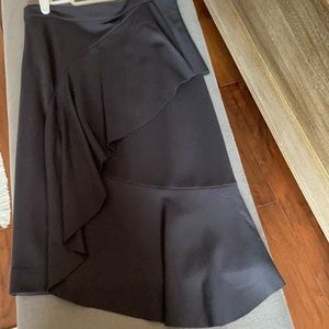Midi grey skirt.